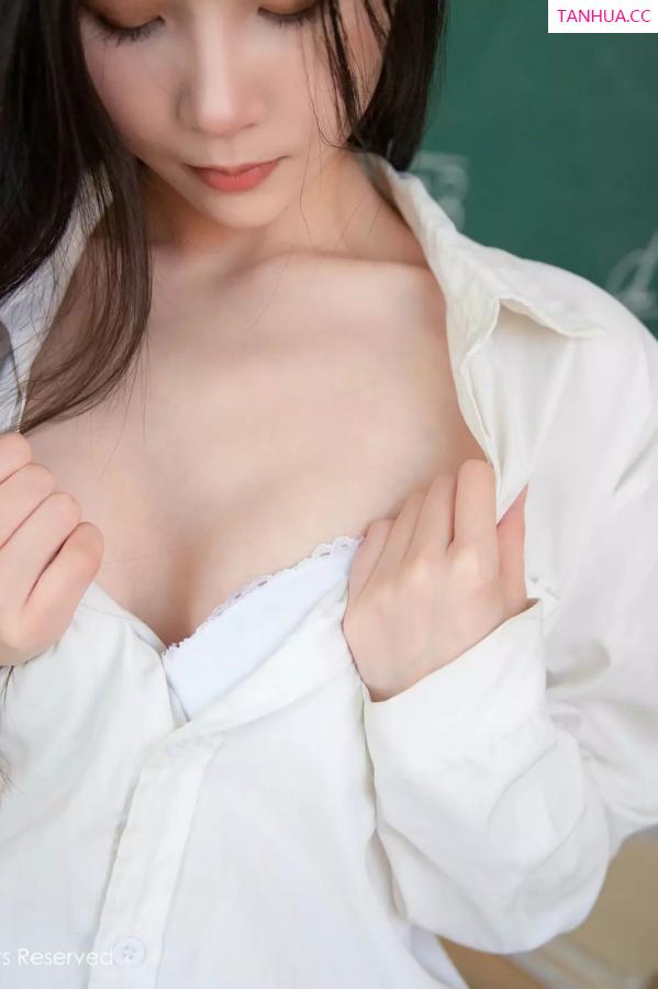   [XiuRen]高清写真图 2025.03.27 No.10078 刘婷婷 白色丝袜第53张图片